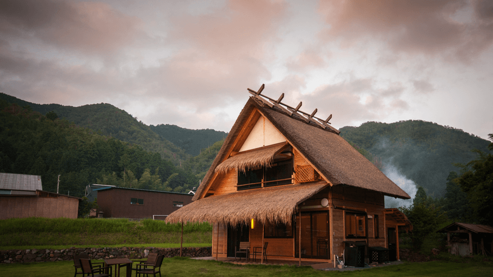Miyama FUTON & Breakfast thatched image04